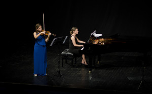 Koncert - Ana Živković, violina i Nina Vuleković, klavir 17. VI 2015