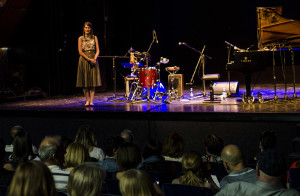 Maja Popović, urednica muzičkog programa KIC-a otvorila je koncert